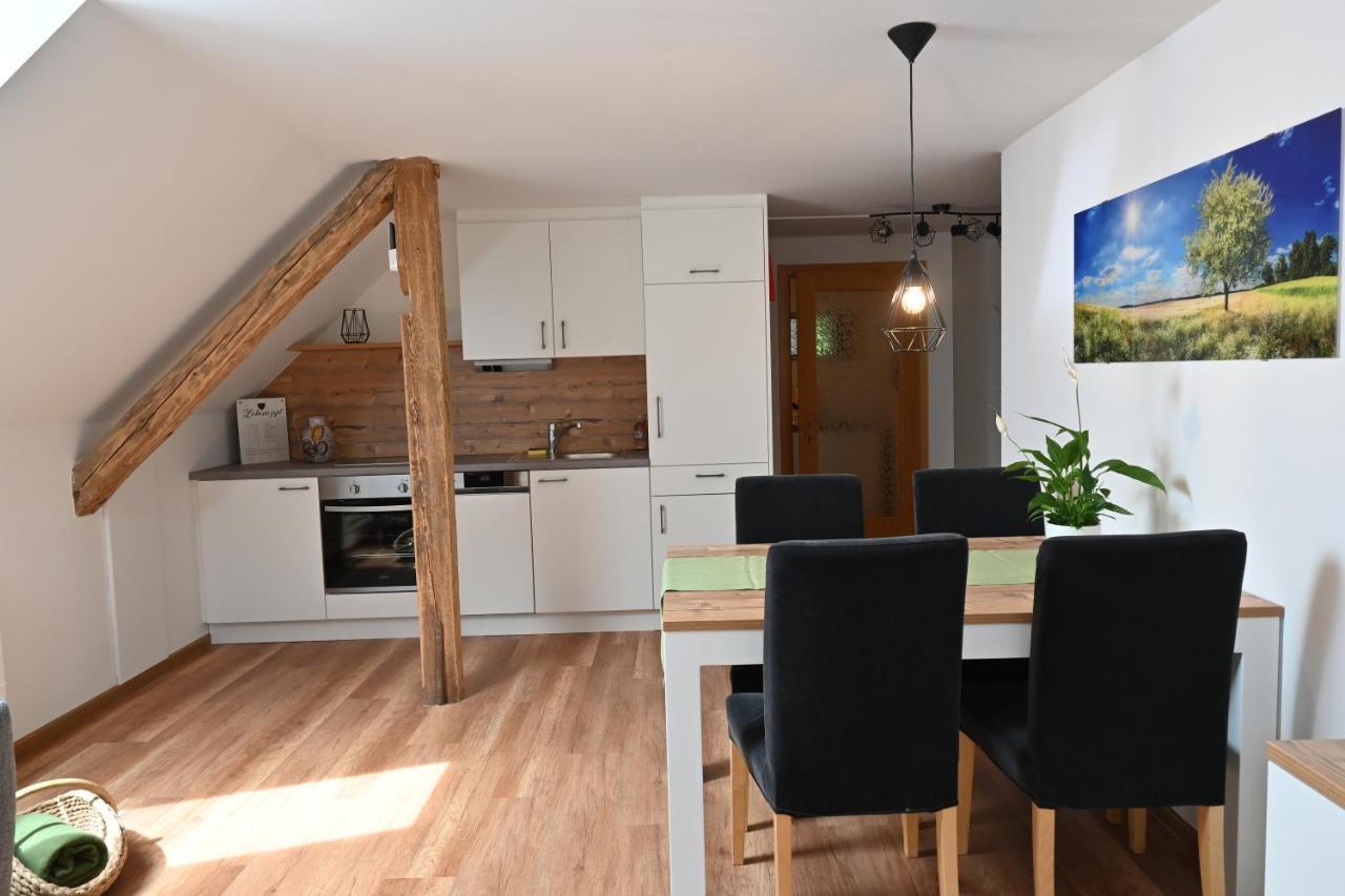 Biohof Auinger, Der Tiererlebnishof Lägenhet Aurach am Hongar Exteriör bild