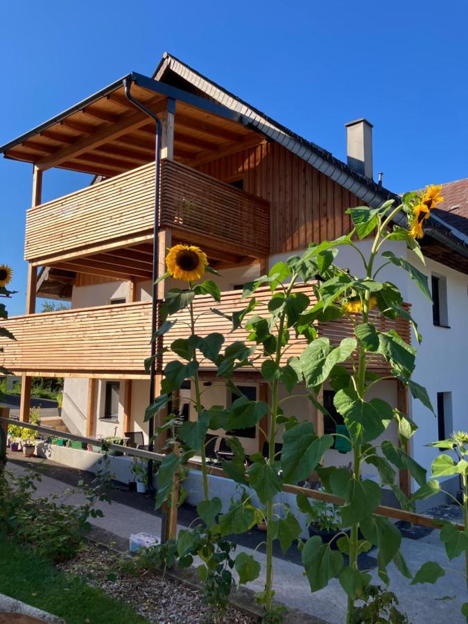 Biohof Auinger, Der Tiererlebnishof Lägenhet Aurach am Hongar Exteriör bild